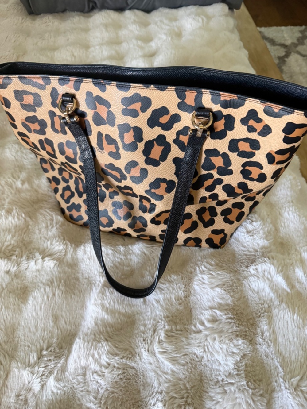 Coach purse - Picture 2 of 4